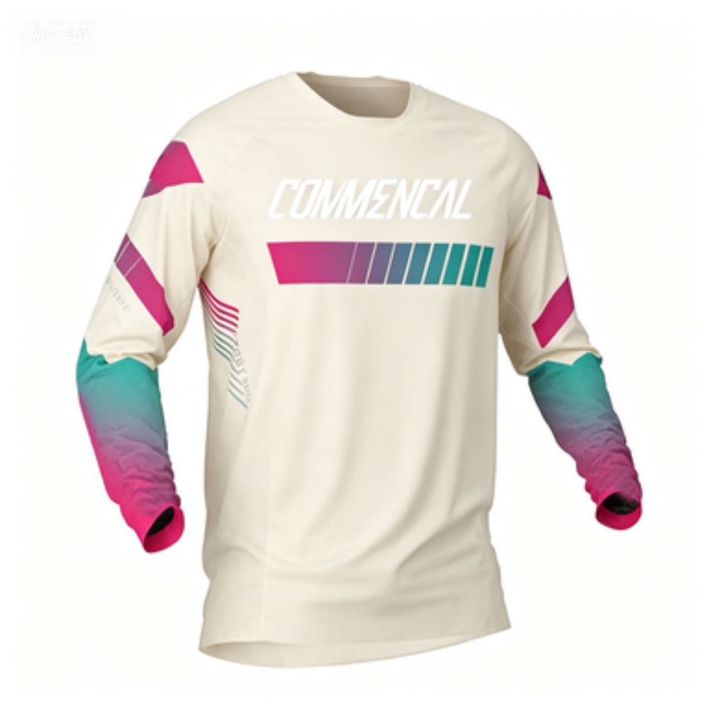 Outdoor Sportswear - スポーティな長袖Tシャツ、トレンディなプリント入り、快適で通気性があり、普段着や軽いスポーツウェアに最適