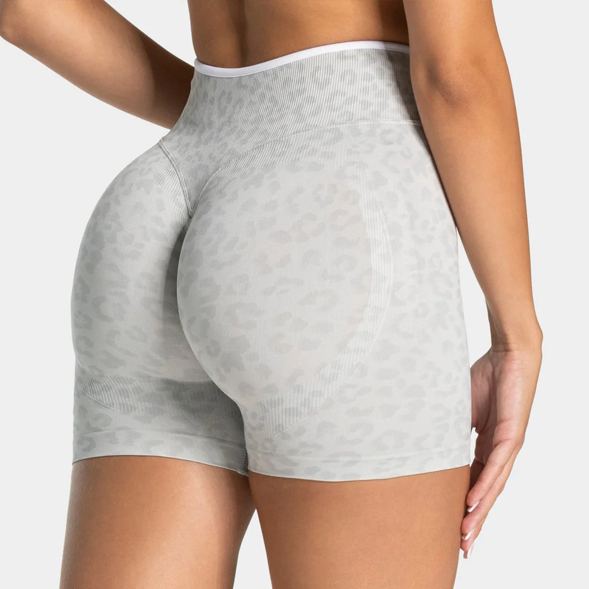 TEVEO レディース シームレス レオパード柄 ヨガショー - Outdoor Sport Leggings のレビューと価格