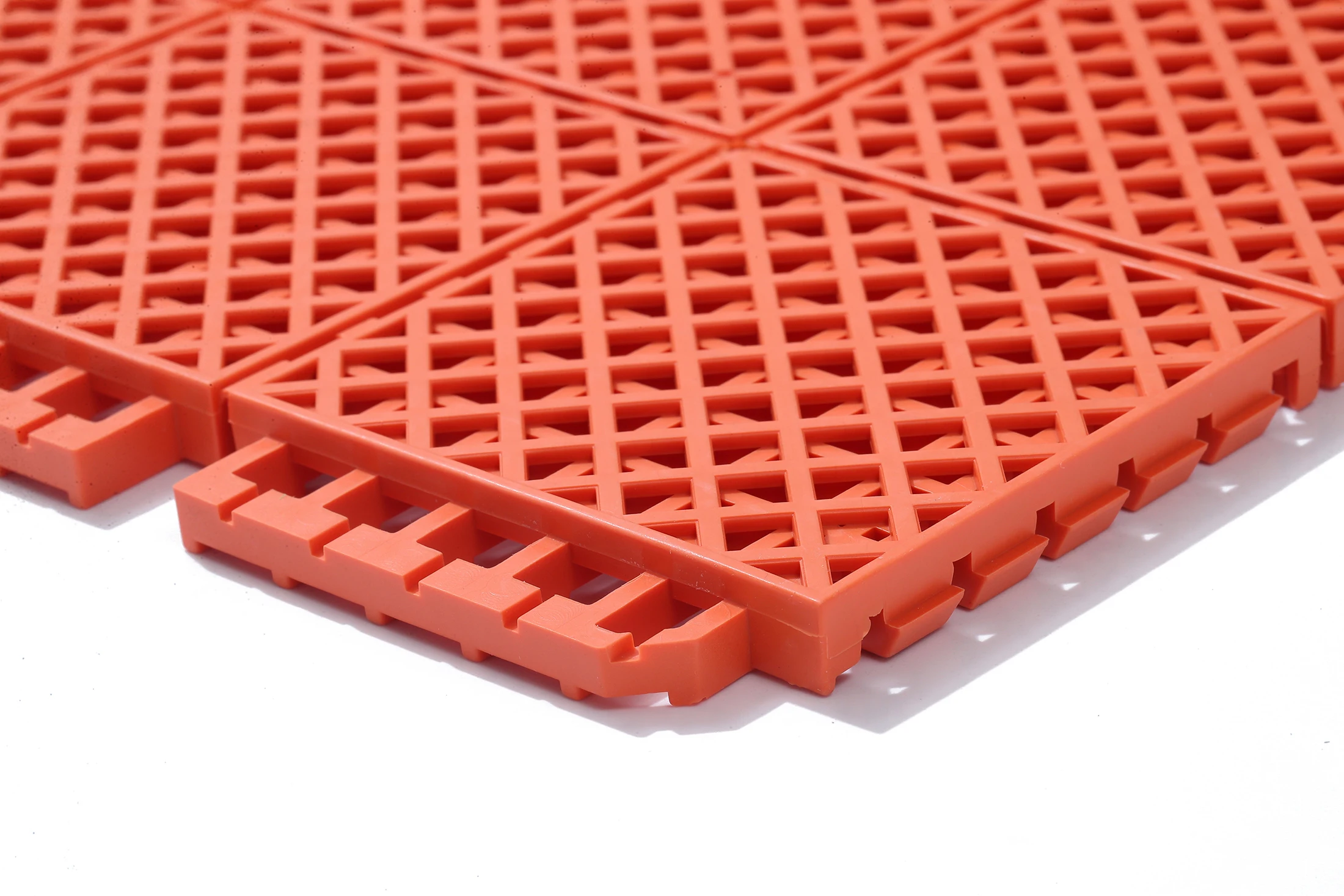 20x20フィートの裏庭バスケットボールコート、連結式タイル - Outdoor Sport Court Tiles のレビューと価格