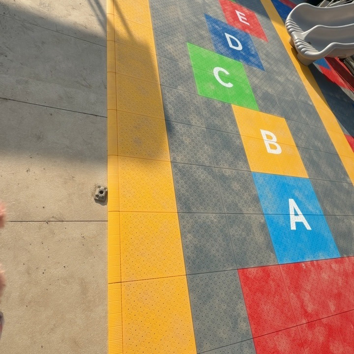 プロ仕様連結式PP可動バスケットボールコートタイルクリック設 - Outdoor Sport Court Tiles のレビューと価格